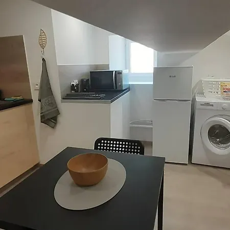 Refait A Neuf, Aux Mees, A 20min De Dignes Apartment Les Mees